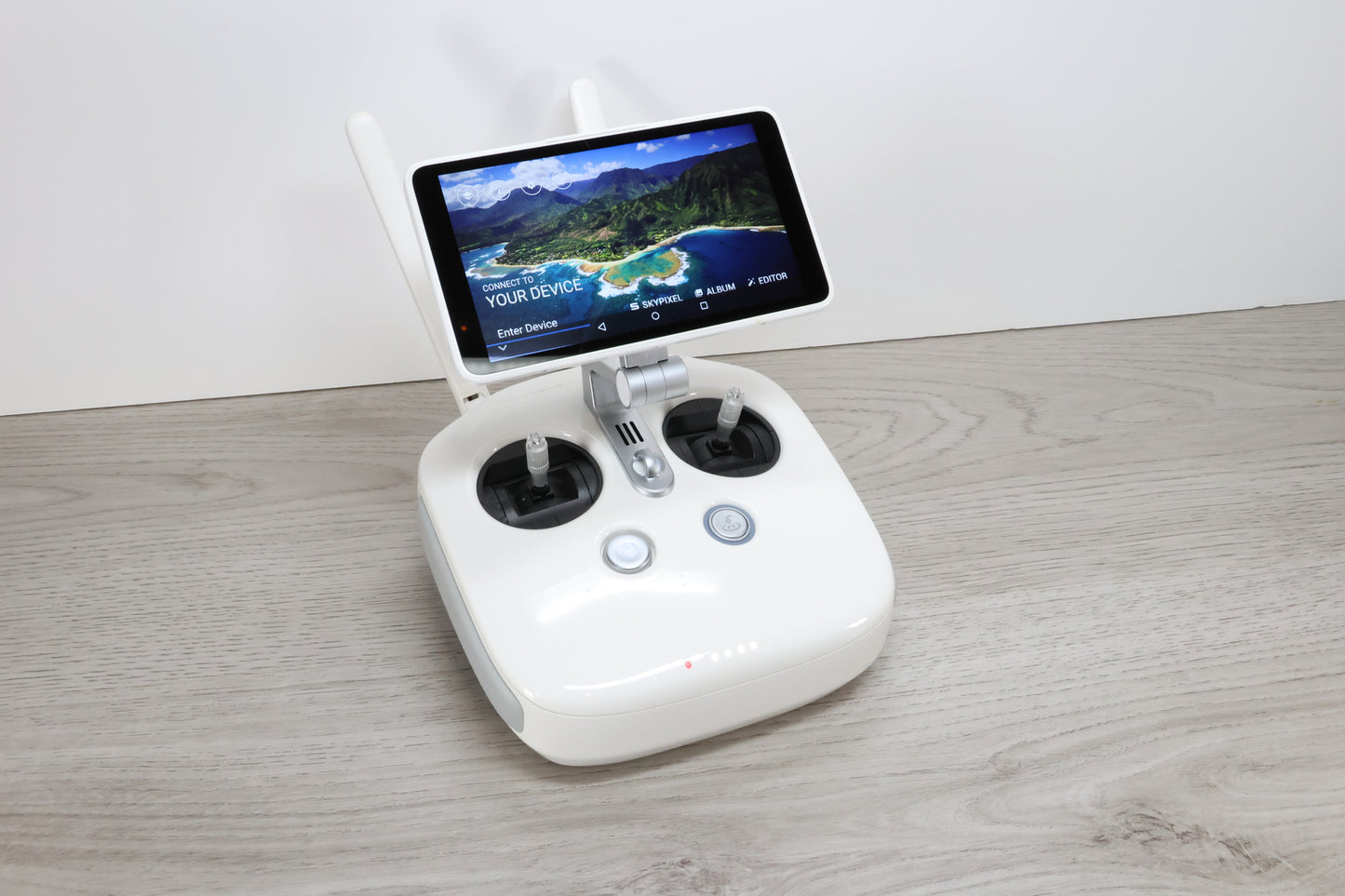DJI Phantom 4 / Pro Plus controller - Model GL300E
