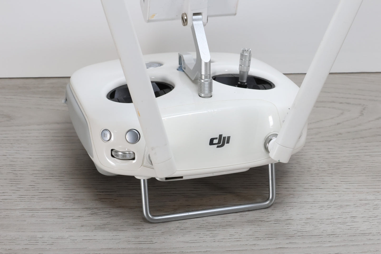 DJI Phantom 4 Pro controller - Model GL300F
