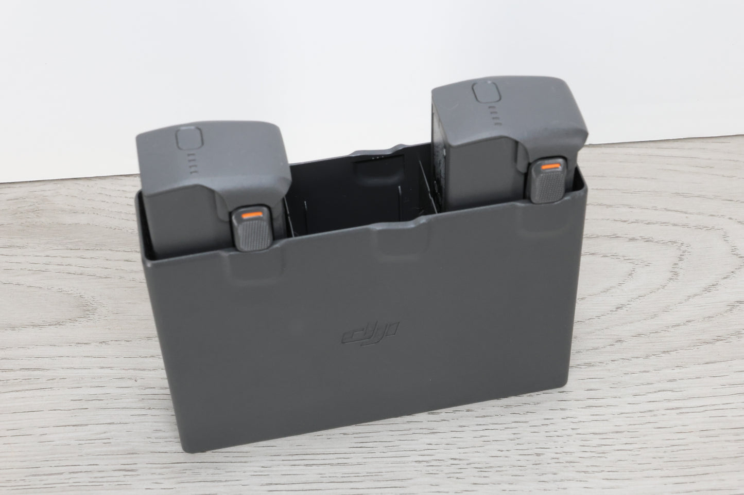 DJI Avata 2 (Fly more) 2x batteries and multi charger