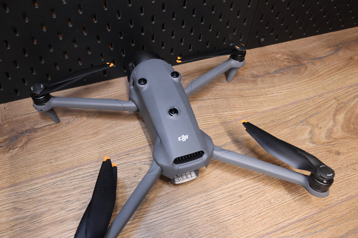 DJI Mavic 4 Pro - 2 batteries and DJI RC2 Controller