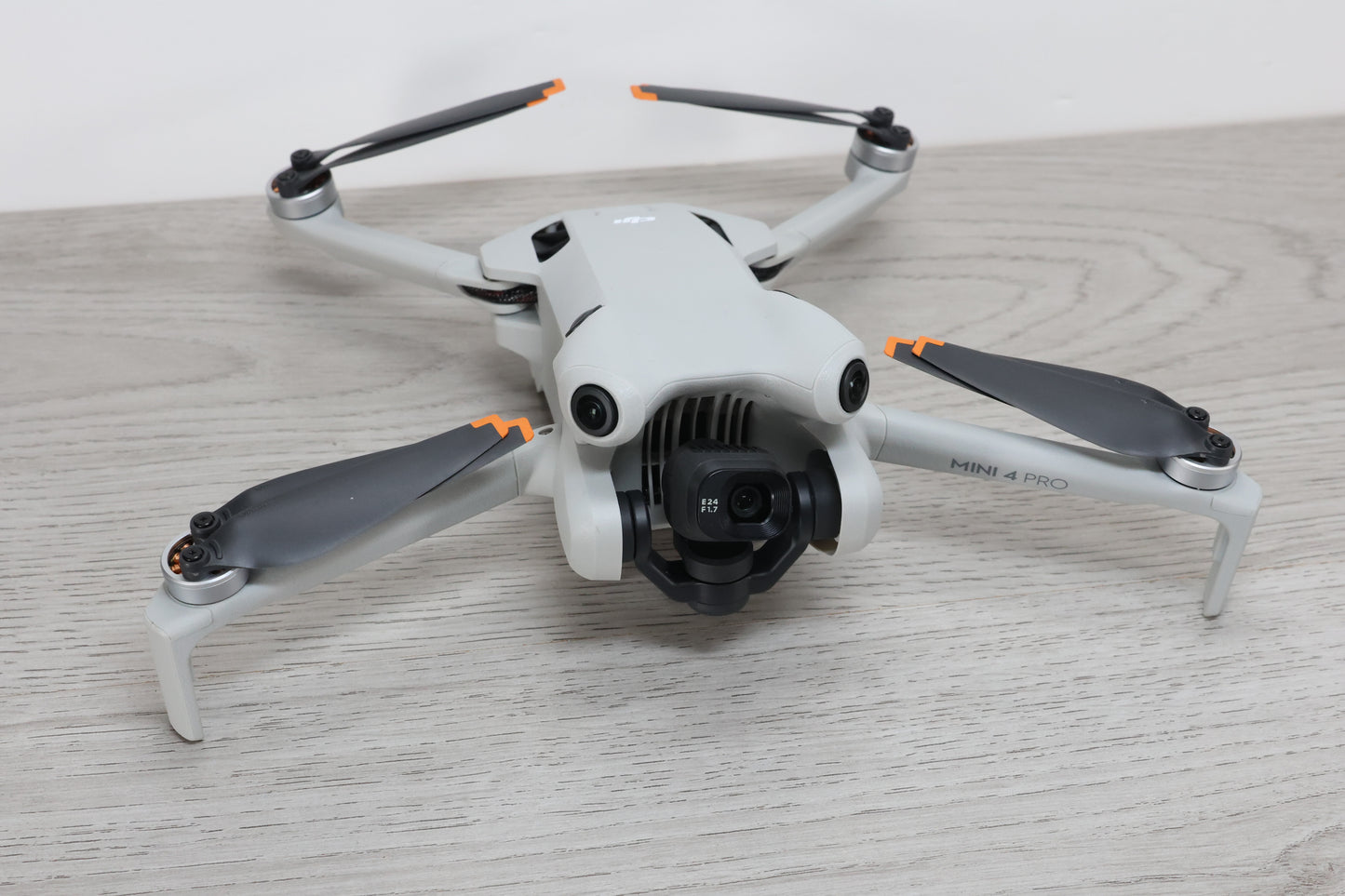 DJI Mini 4 Pro with fly more and DJI RC2