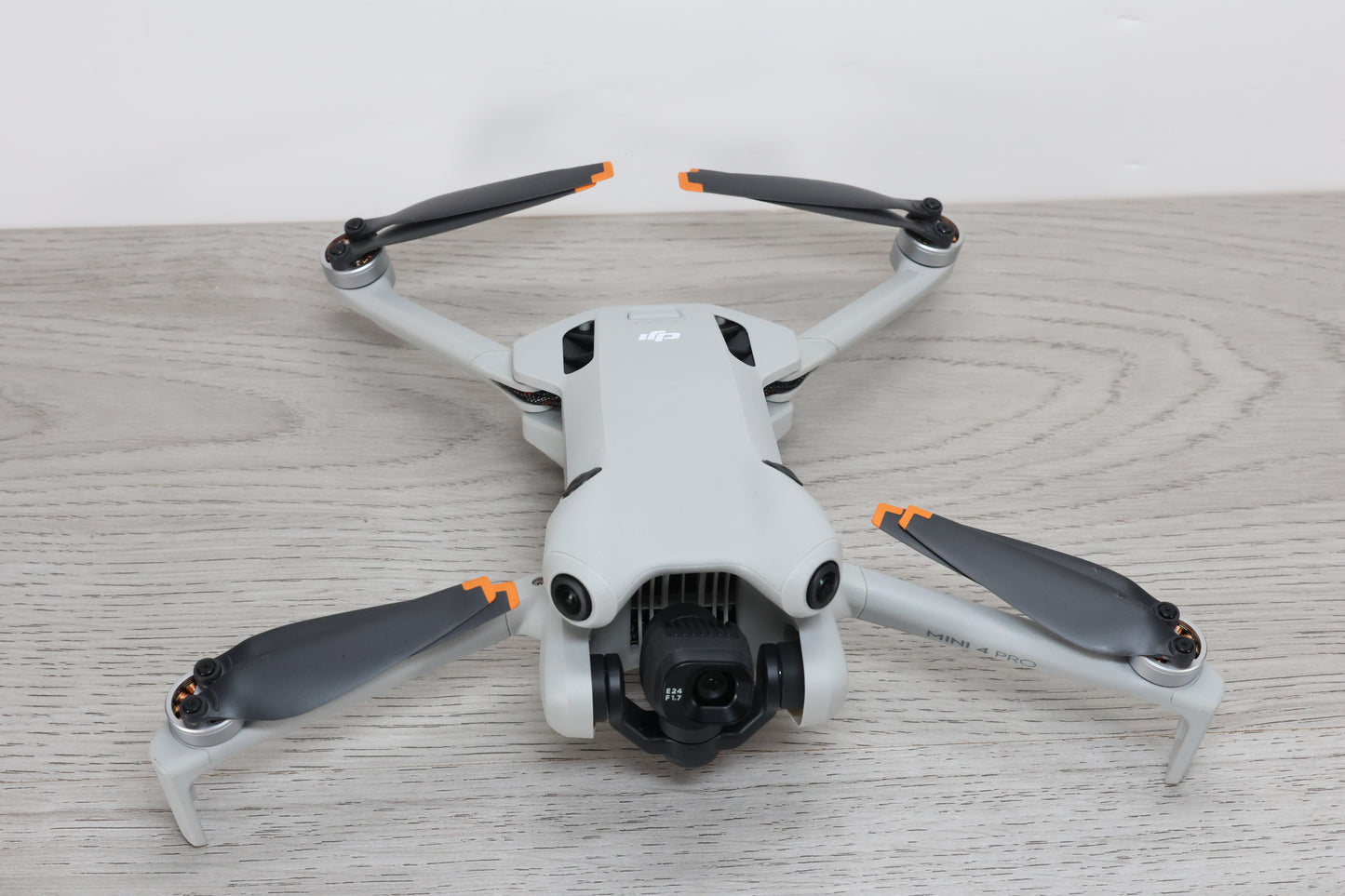 DJI Mini 4 Pro with fly more and DJI RC2