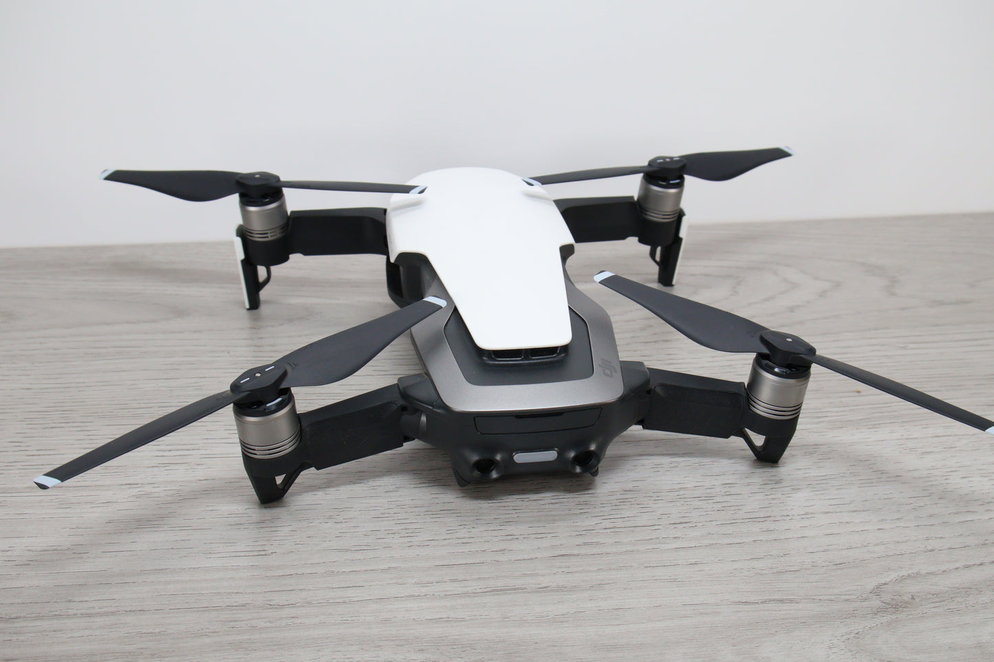 DJI Mavic Air - White - (Drone Only)