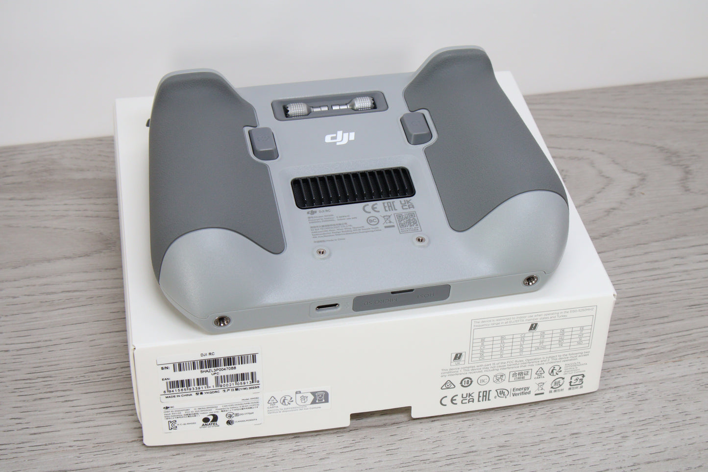 DJI RC Controller with built in screen - Great condition
