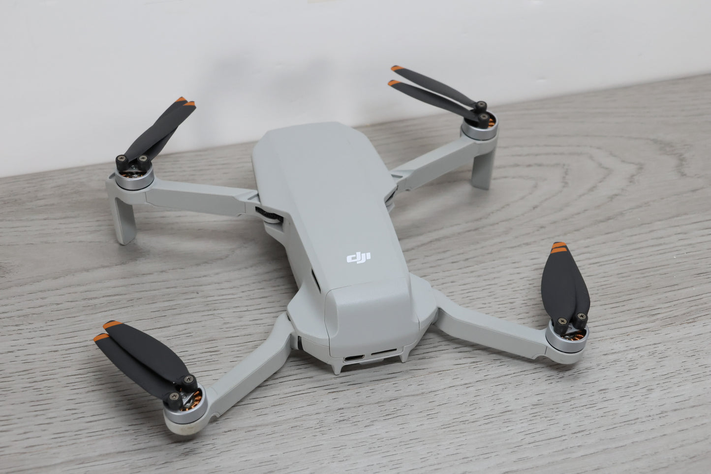 DJI Mini 2 SE - DRONE ONLY
