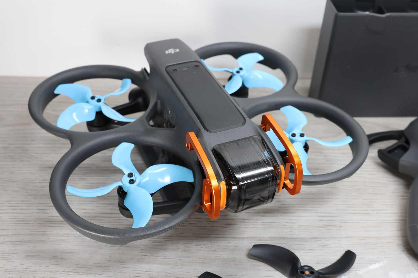 DJI Avata 2  with fly more (3 batteries)