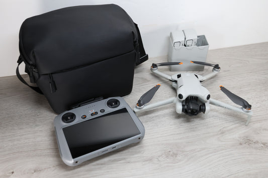 DJI Mini 4 Pro with fly more and DJI RC2