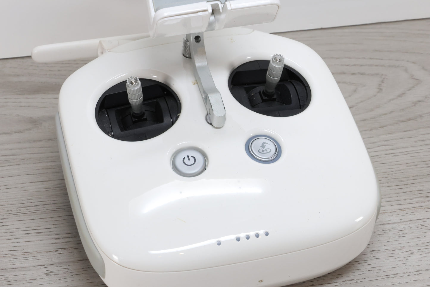 DJI Phantom 4 Pro controller - Model GL300C