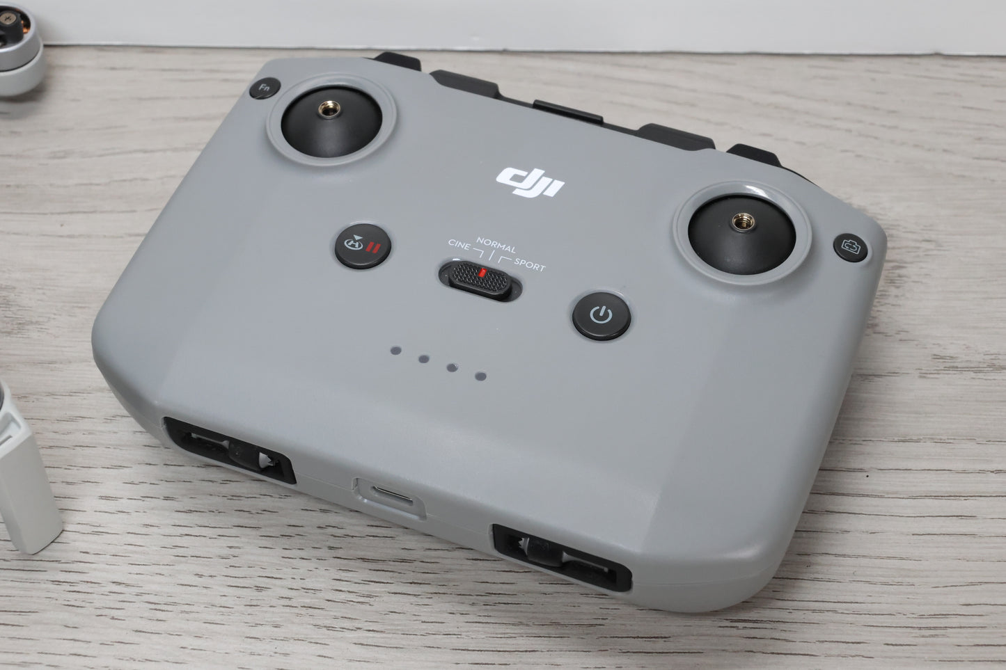 DJI Mini 2 SE with one battery