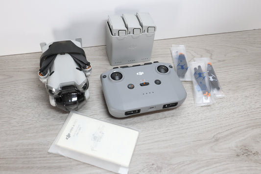 DJI Mini 4 Pro with fly more with RC N3 controller