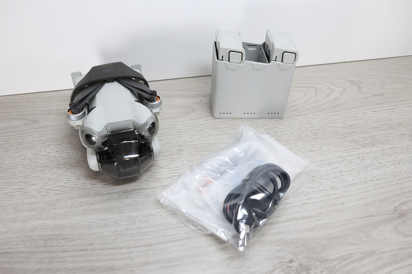 DJI Mini 4 Pro with fly more and DJI RC2