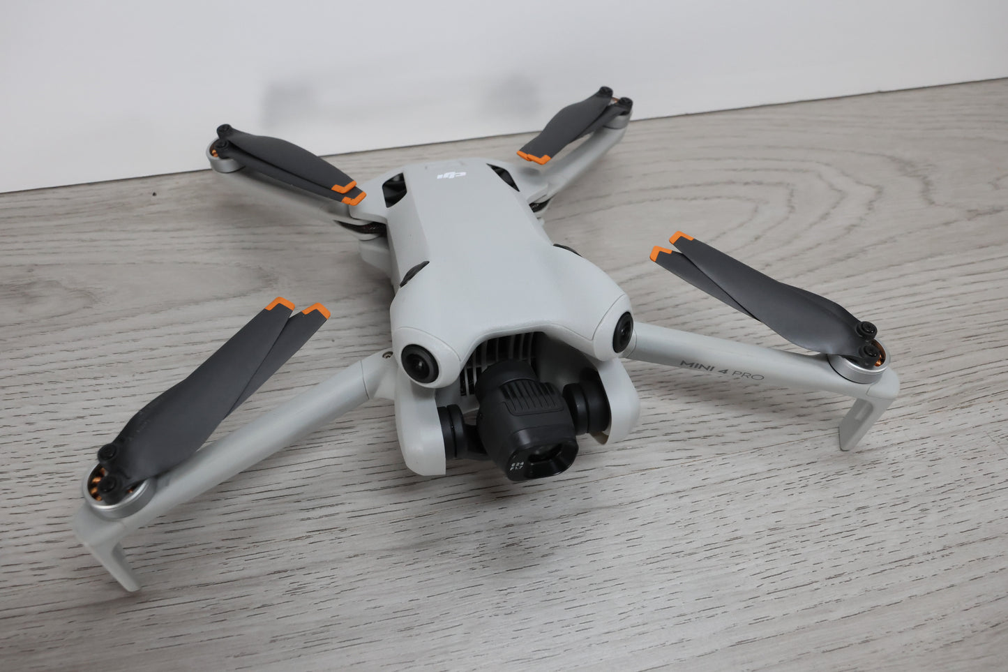 DJI Mini 4 Pro with fly more and DJI RC2