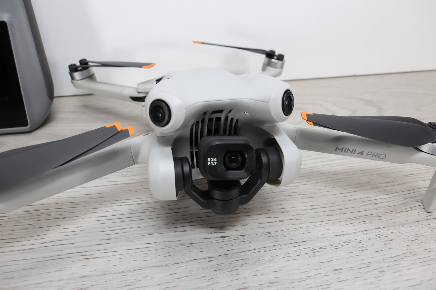 DJI Mini 4 Pro with fly more and DJI RC2