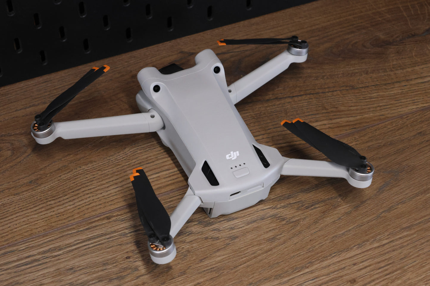 DJI Mini 3 Pro - one battery