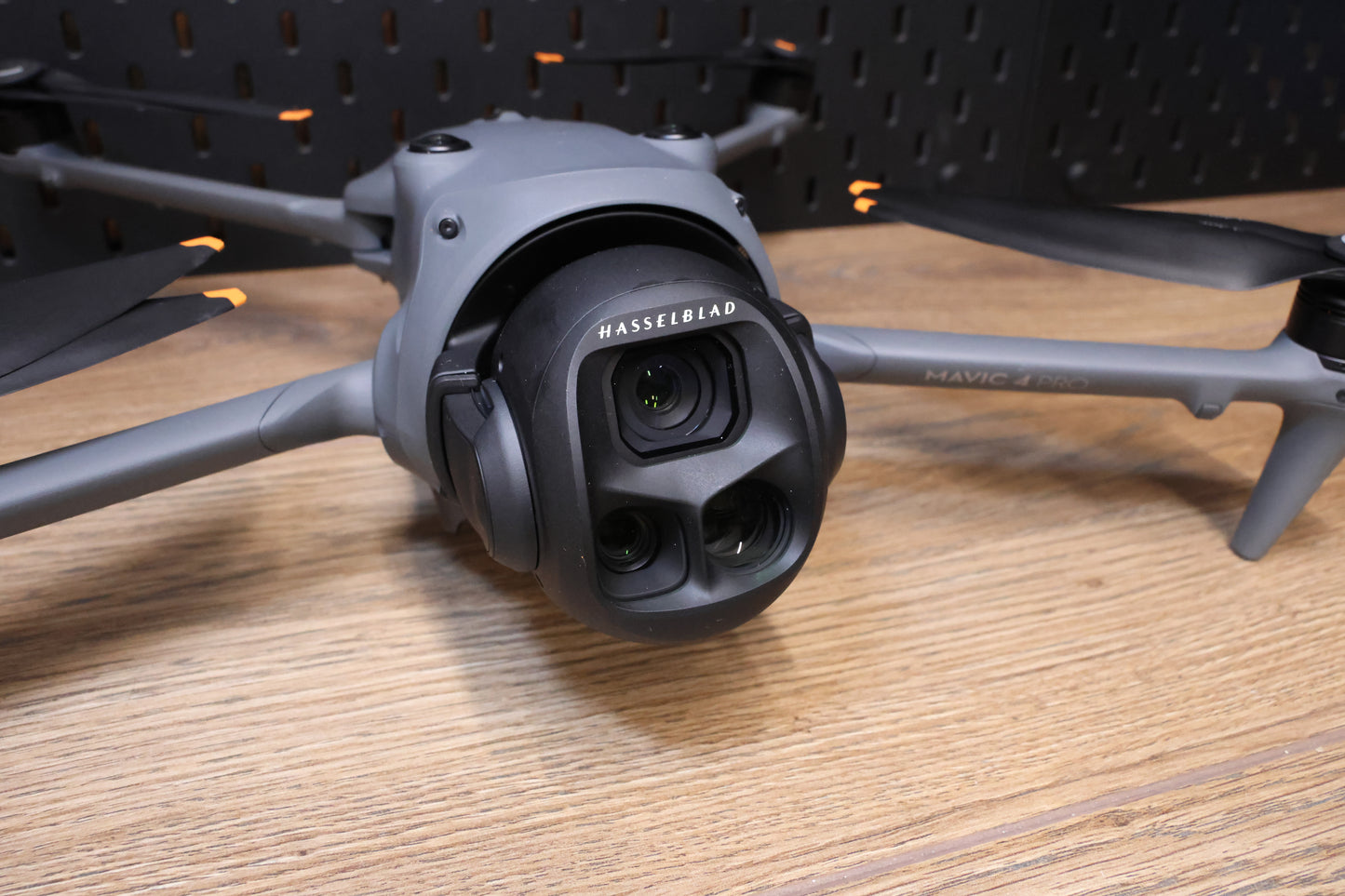 DJI Mavic 4 Pro - 2 batteries and DJI RC2 Controller