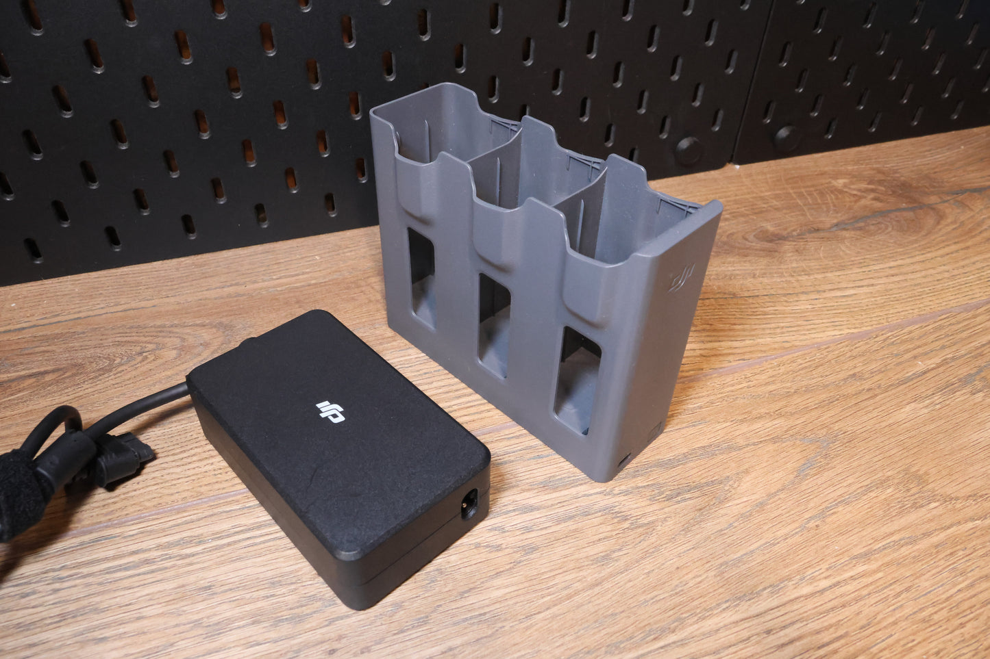 DJI Mavic 4 Pro Battery Charging Hub and 240w Power supply - Battery charger