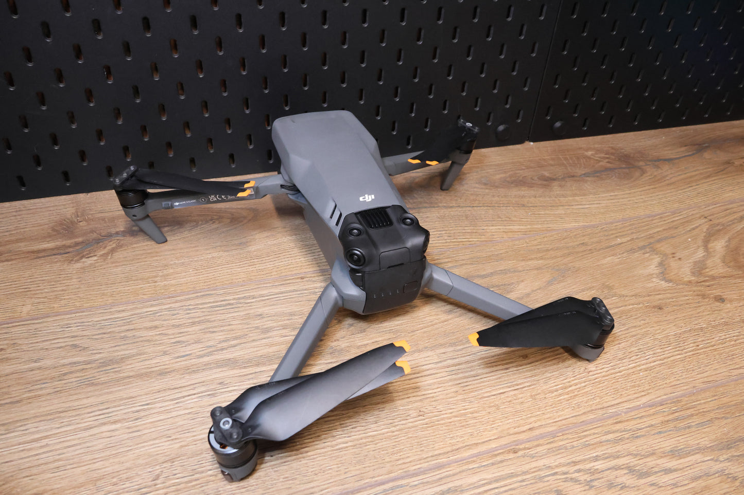 DJI Mavic 3 Classic - 2 Batteries and RC Pro controller