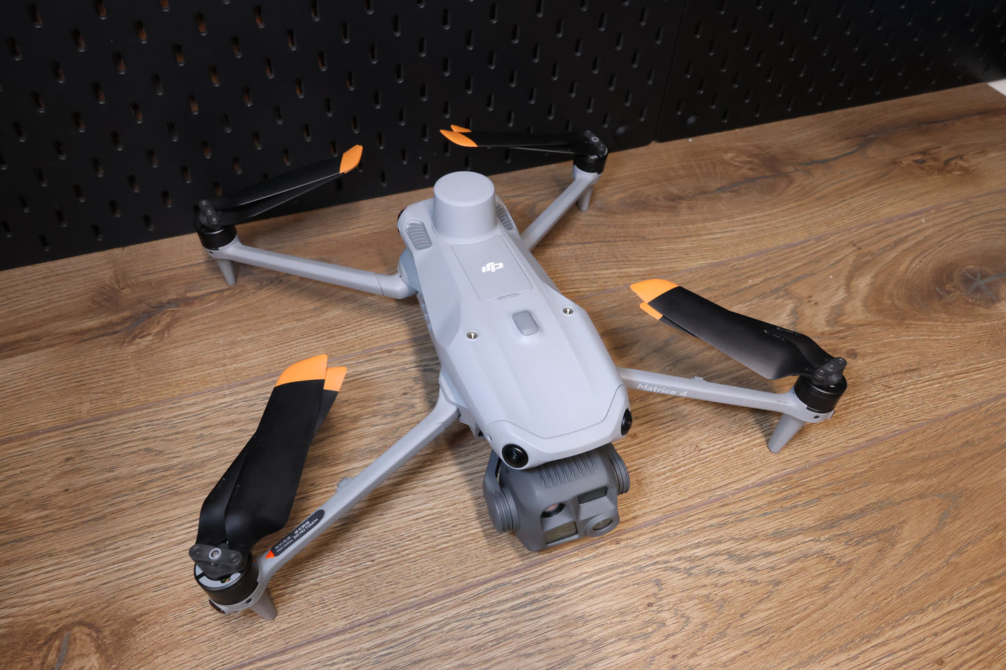 DJI Matrice 4T Thermal Drone - 3 Batteries included