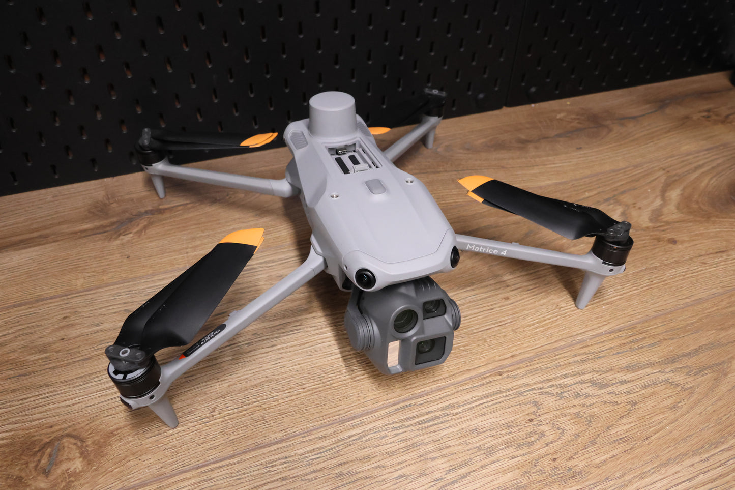 DJI Matrice 4E - One battery