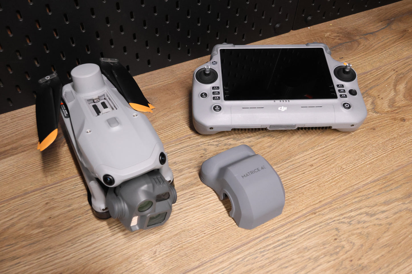 DJI Matrice 4E - One battery