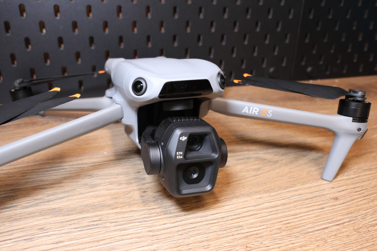 DJI Air 3S - 2 Batteries and RC N3 controller