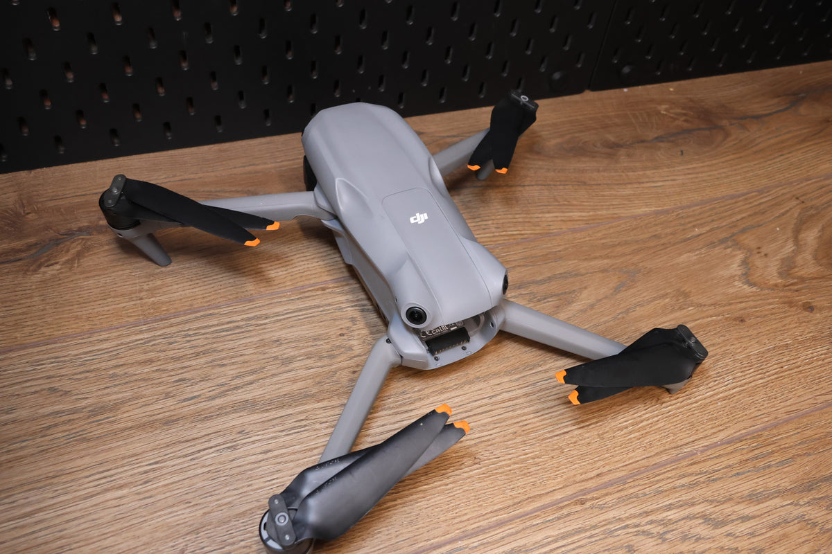 DJI Air 3S - 2 Batteries and RC N3 controller