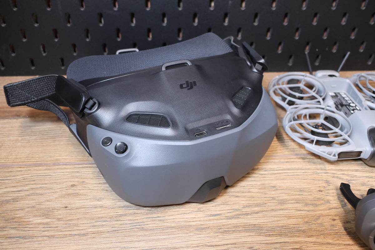 DJI Neo 2 - Goggles N3 - Motion 3 and 2 batteries