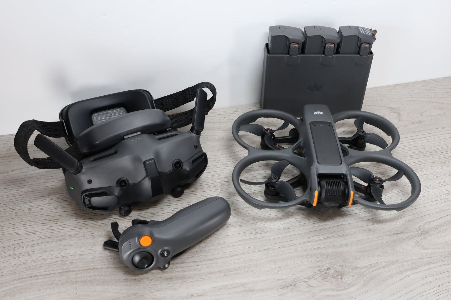 DJI Avata 2  with fly more (3 batteries)