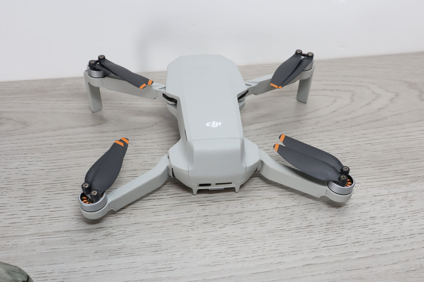 DJI Mini 2 SE with 2 batteries