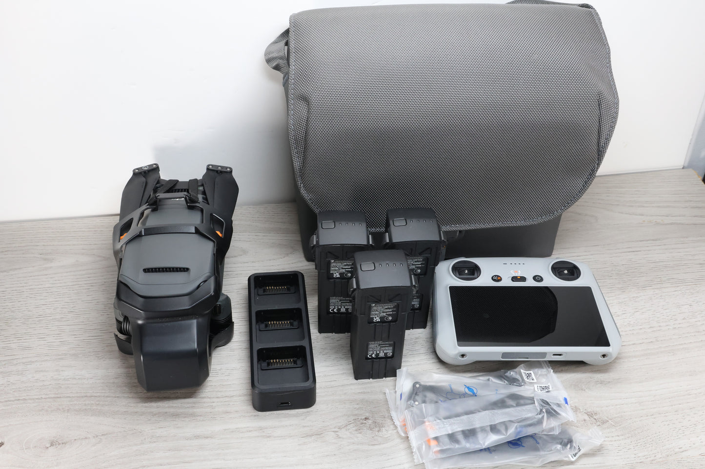 DJI Mavic 3 Pro Fly More