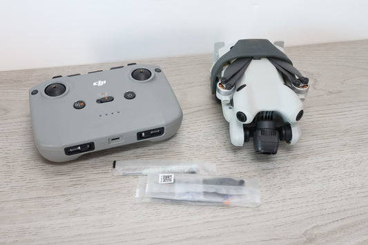 DJI Mini 4 Pro with one battery - Inc DJI Refresh